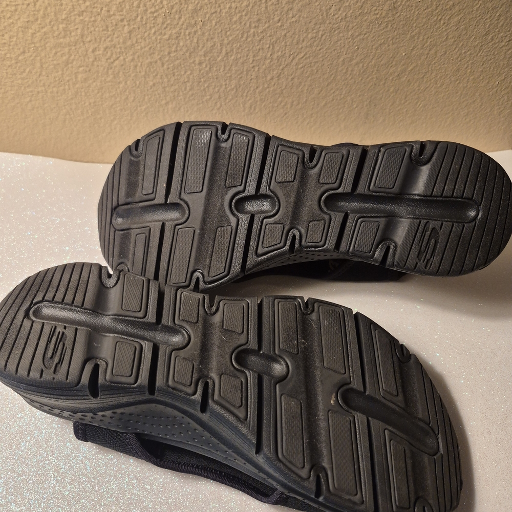 Sketchers Women's Black City Catch Arch Fit Stretch Pull On Sandals Size 9 - Picture 4 of 7